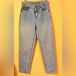 Mom Jeans Denim Women’s Sz 28 High Rise Straight Leg Light wash